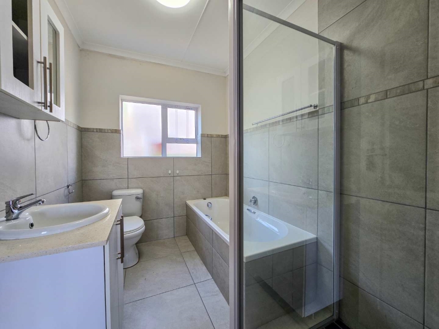 2 Bedroom Property for Sale in Stilbaai Wes Western Cape